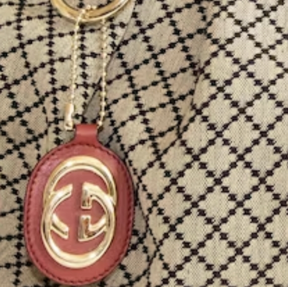 Gucci sukey handbag - Picture 13 of 13